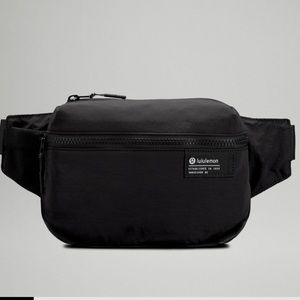 Lululemon Clean Lines Belt Bag BLACK NWT